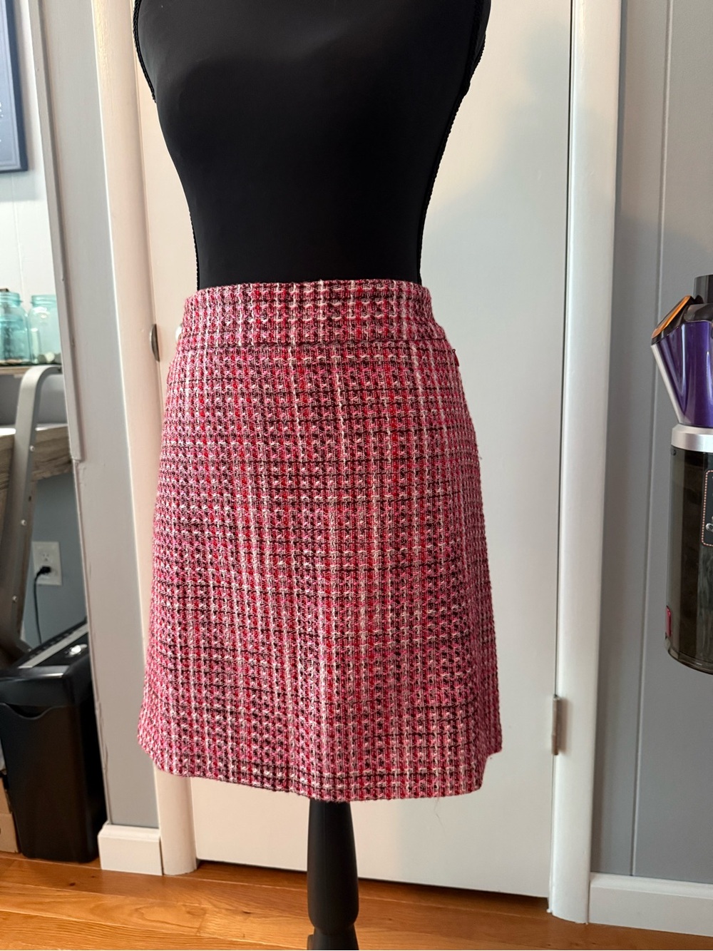 White House Black Market Pink Tweed A-Line Mini Skirt